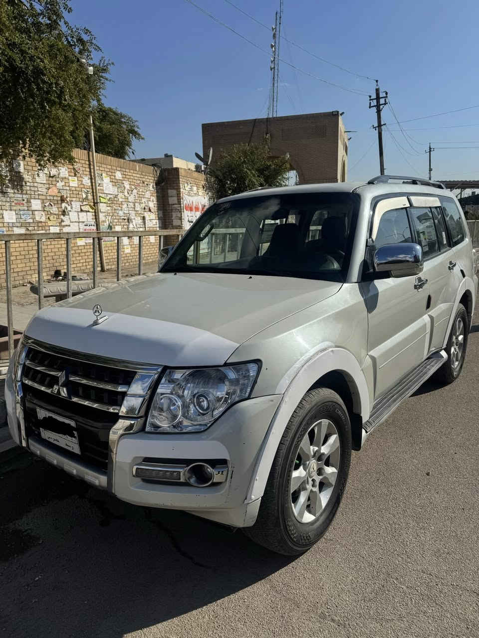 باجيرو 2014
اللوان صدفي رقم واسط
فول خليجي 
ماشية 226 الف
كشنات جلد كهربائية 
6 سلندر  3500
كير محرك نظيف
فتحه سقف 
شاشه كامره  
حساس خلفي أمامي 
مري شفط 
تبريد 3 قطع 
دشبول ودواخل موشم اسود 
ويل كب تايرات تخم جديد
لد خلفي لايتات زنون
7 راكب 
باقي مواصفات 
السيارة مصبوغة صبغ عام ….
السعر 115$ 
إي استفسار  
***********
مكان السيارة بغداد البلديات
