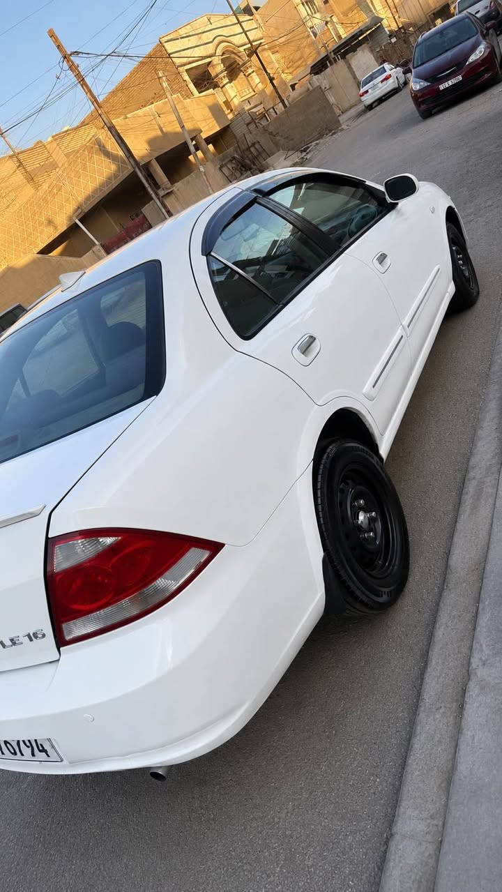 نيسان سني بدي كوري موديل 2007 ررقم بغداد مشروع وطني رقم دولي جديد محرك كير مكفول بيها صبغ 3 قطع فقط 
 محرك 1600قبق ابيض
داخل كله بلادي جديد 
صدر امامي و خلفي جديد 
تبريد منضومه كامله جديده 
تخم تاير ويل جدد بيه 
السعر 80$ بيه مجال بسيط 
الوقم *********** بغداد, العراق
