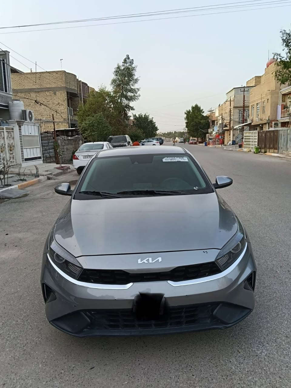 كيا فورتي نص فول
موديل 2024
وارد امريكي السياره دخول جديد ما مرقمه بعدهي
حادثها باب الخلفي اليمنه تم تبديله والبنيد شويه متضرر وموضح بالصوره  نقصها بس الدركه وكيلون الباب 
بدون دواخل بس الايرباك مال الدركه طاك ورجعته سستم 
ماشيه ٢٥ ميل 

مواصفات
محرك 2000 دوش المرغوب
شاشه
تحكم ستيرن
انضمه قياده
رادار امامي خلفي
نقطه عمياء
كير مكينه تبريد تدفئه حداديه بدون اي نقص
السعر 145$ وبيها مجال بسيط 
مكاني بغداد - الحريه
***********
واتساب فقط
