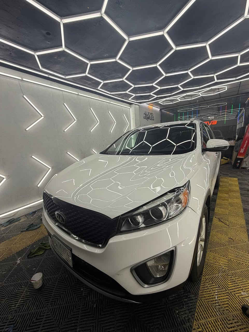 #@سلام عليكم سورنتو موديل16 محرك 4سلندرمواصفات فتحه تحكم  ستيرن  مكان سياره بغداد الحريه سعر 175بيه مجال بسيط ***********
