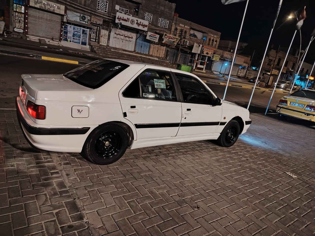 السلام عليكم  بيجو بارص مديل 2020 سياره مكفوله ماعده طخه بلجاملق الامامي مصورها باقي كفاله ...السياره مكينه وكير فرنسي توني شادهن + تبريد ثلج انسه حماوه وانسه تبريد يفصل تبريد وي سويج 🥶 السياره بيها منضومه غاز ام 60 لتر سياره جديده وجاهزه كبل للشارع ترايك لبغداد سنويه منتهيه + راعيها يريد تحويل السعر 60 بيها مجال حك الجيه فقط  ***********مكاني البصره
