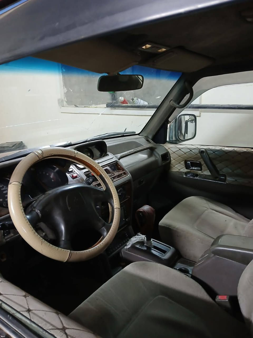 سلام عليكم باجيرو موديل ٢٠٠٠ رقم اربيل مكينه vv.itجيده جدا 
سعرها٣٨ورقه مكانها بغداد العبيدي الرئاسه شارع ٢٠ رقم واتساب و الموبايل ***********
