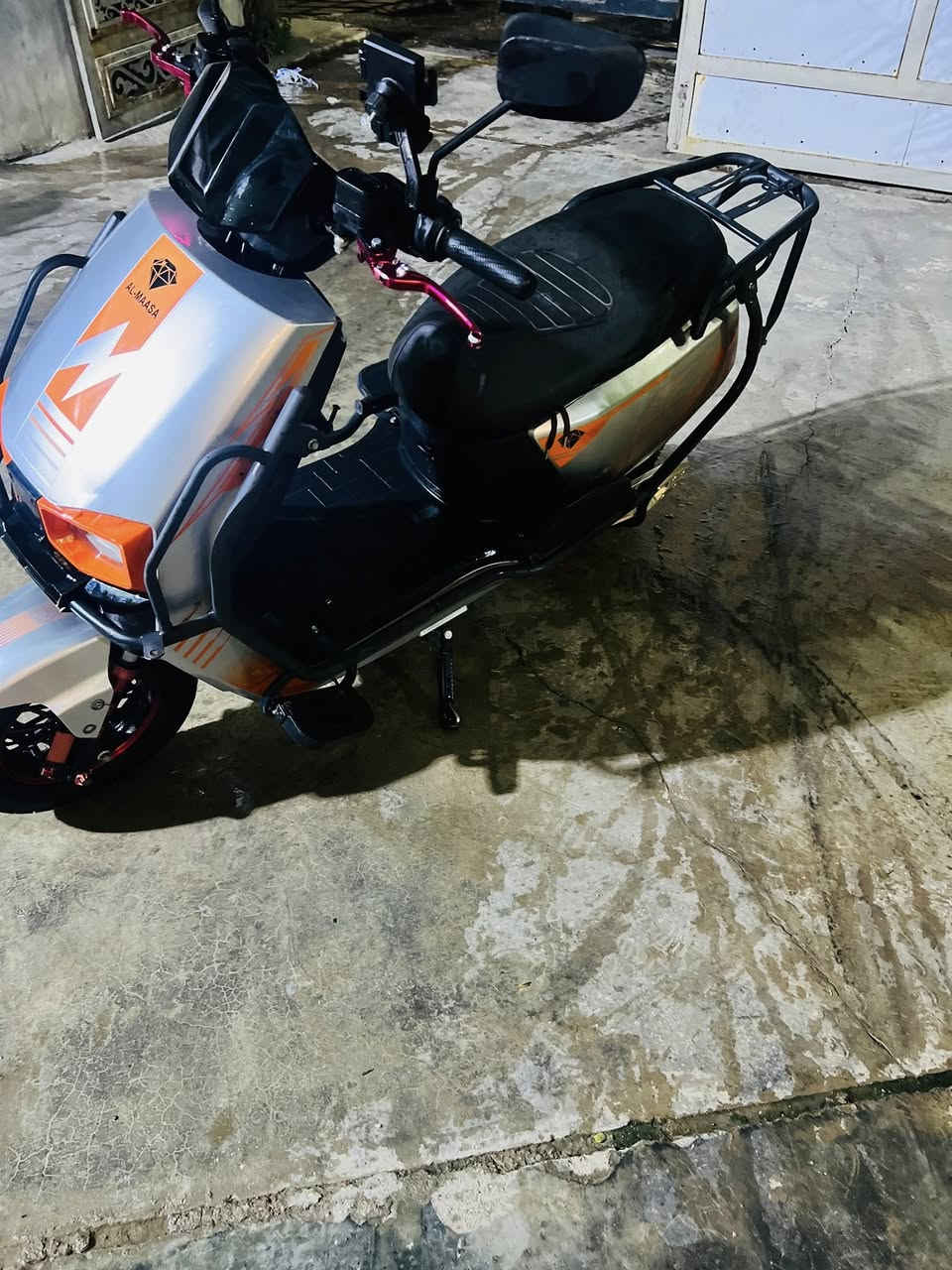 سلام عليكم درجا للبيع بطريقة ٨نص يقرن درجا نضيف سعر ٦٥٠بي مجال للتواصل واتساب ***********
