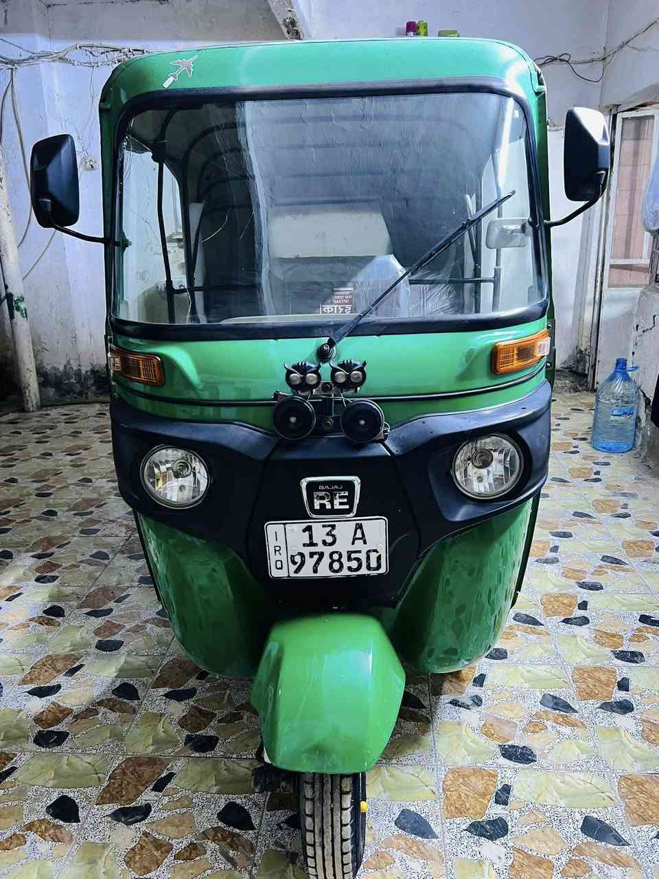 سلام عليكم تكتك للبيع كفاله مكينه وكشره موديل 2021 سنويه رقم انكليزي سعر خاص ***********
