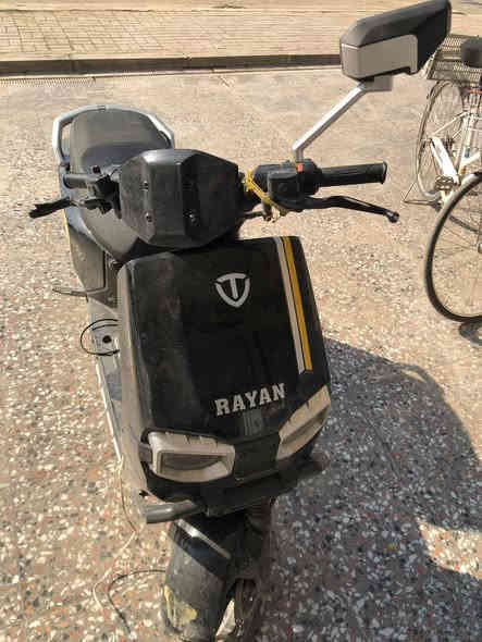 سلام عليكم ورحمة الله وبركاته
دراجة ريان وحش الكون للبيع🔥✨   موديل ٢٤ 
مواصفات 
بطاريات عدد 6. 38 أمبير كبيررر🔥🔥
مسويلهة صيانة سنوية مبدل بطاريات جديدة وكالةةة
سرعة ٧٥ حقيقي 🔥🔥
اطارات مبدل كلة جديد وكالة 🔥🔥
ملف 2000 نحاس حقيقي 🔥
السعر 825 وبيهة حگ الجية وتدللون❤️
الدراجة خير من الله
تجي تفحص يلة تاخد واني خادم
موقعي الدوره. البوعيثة. مكتبة باستيل. مجاور صيدلية بسمة الحياة. للتواصل ***********
