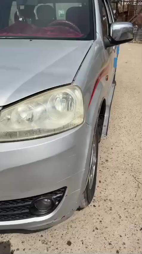 السلام عليكم بيكم كريت ويل 
2013مكفوله كفاله عامه كير مكينه خير من الله تبريدشغال 
السعر 53ورقه وبيها مجال الطيبين المكان مدينه الصدر نهايه سوك داخل ***********اتصال فقط على رقم مكلف بنشر
