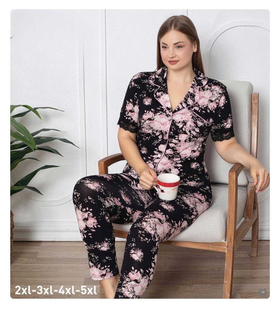 بيجامات نسائي قياسات كبيرة
نوع القماش قطن مودال
سيري اربع قطع2XL 3XL 4XL 5XL
الشحن من اسطنبول
البيع جملة فقط

Women's Plus Size Pajamas
Fabric: Modal Cotton
Set of 4 pieces: 2XL, 3XL, 4XL, 5XL
Shipping from Istanbul
Wholesale only
#Wholesale #toptan_giyim #Istanbul #Turkey #fashion #pijama #جملة #sleepwear


**إذا كنت صاحب هذا الإعلان وتريد حذفه لأي سبب، رجاءا أرسل رسالة إلى الدعم الفني**