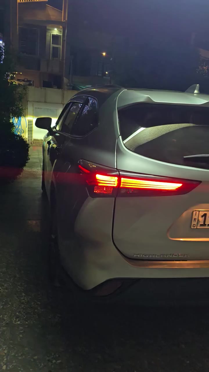 موديل ••• 2023
فول مواصفات  1/1  … XLE 
هايبرد    vip       ….       ✅✅
حجم المحرك 2500 … هايبرد ☑️☑️
7 راكب   كراسي  سياحي 3 قطع تبريد وكراسي تدفئه
مناخين منفصل 
دفع رباعي  AWD احسن نظام
بيها هواي بعد موصفات  مااريد اطول عليكم
حادث السياره جدا بسيط  بدون ايرباك 
السياره بسمي رقم بغداد  مكان بغداد الدورة
هاتف *********** يوجد وتساب
