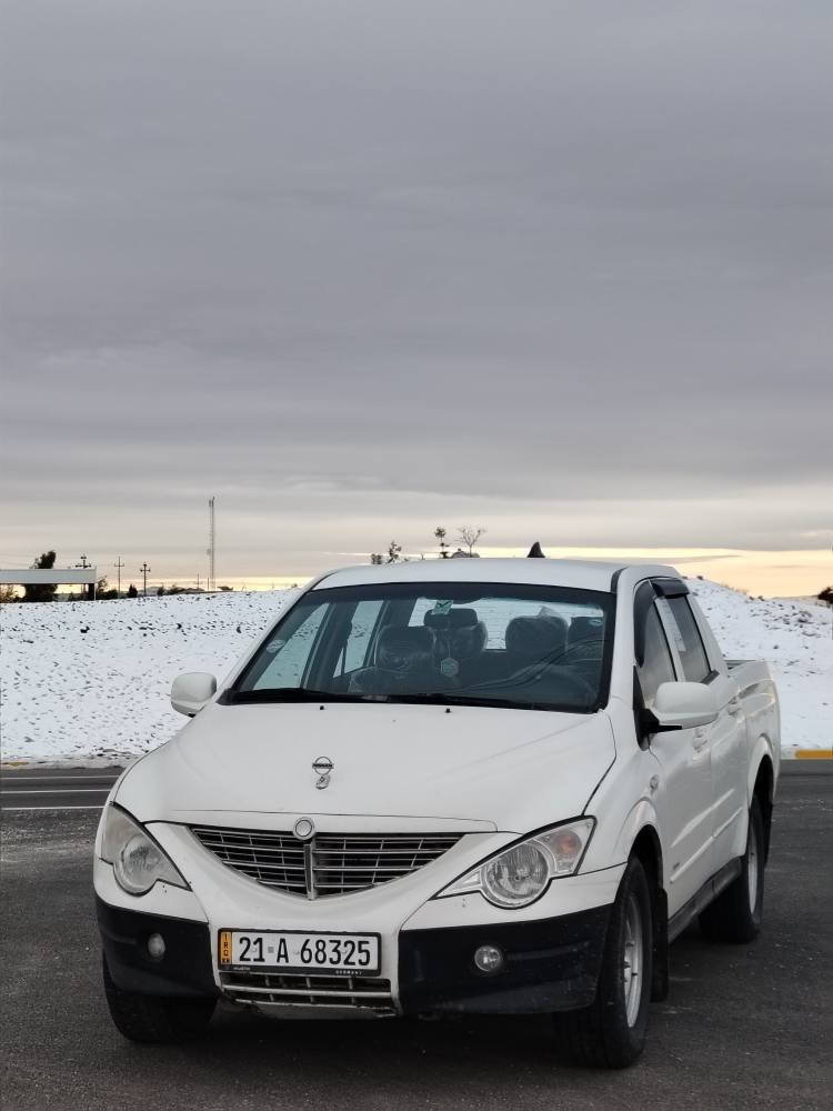 سانیۆنگ مۆدیل2011 دەبل ئەکسل
سەنەوی و هەززەی تازەیە
گێڕ عادی گێرومەکینەو ئەکسل بەشەرت 
پێنج پارچەی بۆیاغە پشت و پێشی لێدرانی نیە
توندوتۆڵە بێ مەسرەفە
نرخی 78 وەرەقەومەجالێکی کەم 
***********ڤایبەر وەتس ئەپ
***********لەشاری کۆیەم كويسينجاك, أربيل
