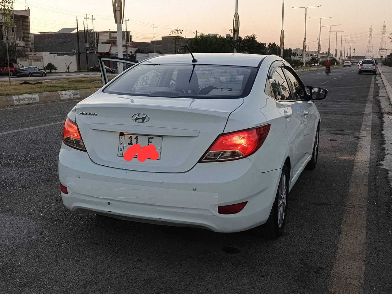 اكسنت خليجي موديل 2016
رقم بغداد بأسمي 
تبريد ثلج 
تخم تاير جديد سياره حيييل حلوه 
السعر ٩٣
***********
