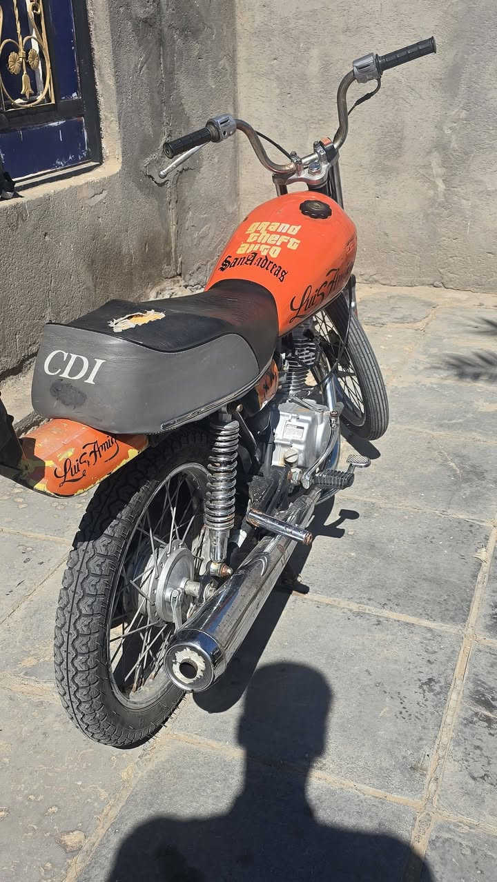 سلام عليكم دراجه لل مراوس فقط كلك كلك موديل ٢٣ وشاصي ٢٠ شلامجه اصل مفتوه بوشه وبستم توني بدلته وانطي فرق مكان سيد دخيل 
***********
