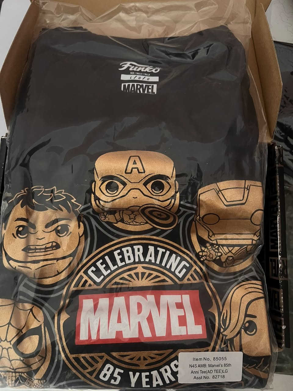 بوكس Marvel Collector Corps إصدار احتفال 85 سنة لمارفل
يحتوي على:
*فنكو بوب اصلي عدد ٢
* تيشيرت مارفل
*ستكر ابطال مارفل
*بروش مارفل
 الحالة جديد بس فتحت الكارتون الخارجي
 مناسب لهواة مارفل وفنكو بوب الي عاجبه ينطي بي سعر


**إذا كنت صاحب هذا الإعلان وتريد حذفه لأي سبب، رجاءا أرسل رسالة إلى الدعم الفني**