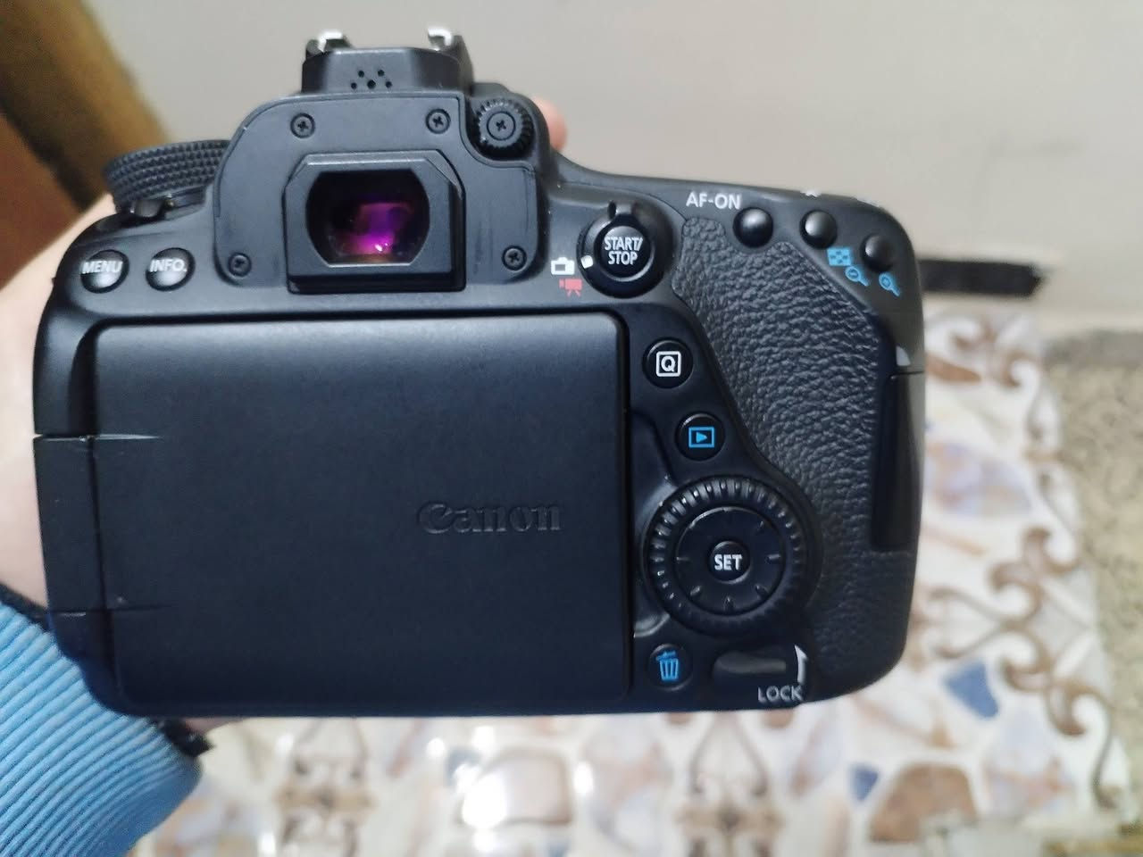 مراوس بدي كانون 6d مارك 2


**إذا كنت صاحب هذا الإعلان وتريد حذفه لأي سبب، رجاءا أرسل رسالة إلى الدعم الفني**