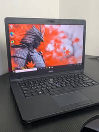 💻 Dell Latitude 5490 🔹 المعالج: Core i5-7440HQ — جيل سابع (4 أنوية حقي...