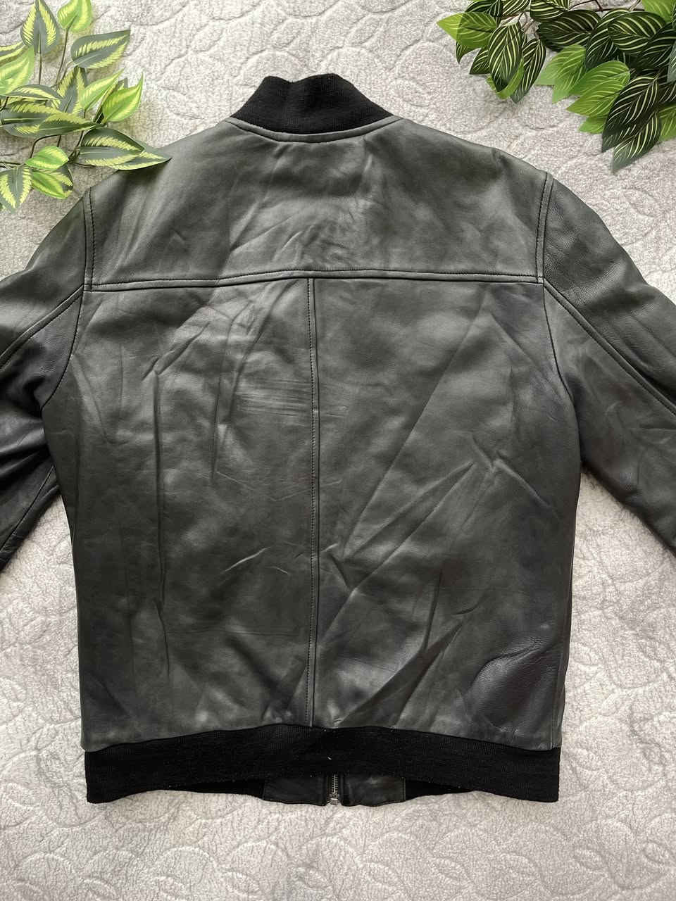 🔥جلد غنم اصلي  💯
🔹سعر ٢٥ شامل التوصيل

🔹قياس :M-L
🔹لون روعة كما موضح بالصورة
نظافة 💯

🔹توصيل موجود لكافة المحافظات


**إذا كنت صاحب هذا الإعلان وتريد حذفه لأي سبب، رجاءا أرسل رسالة إلى الدعم الفني**