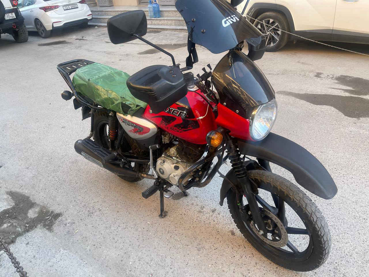 بوكسر 2022 مرقم مكاني بغداد كراده داخل لدراجه نضيفه ومتعوب عليها ومتروكه سعر 2100 وبيها مجال حك الجيه رقمي *********** واتساب
