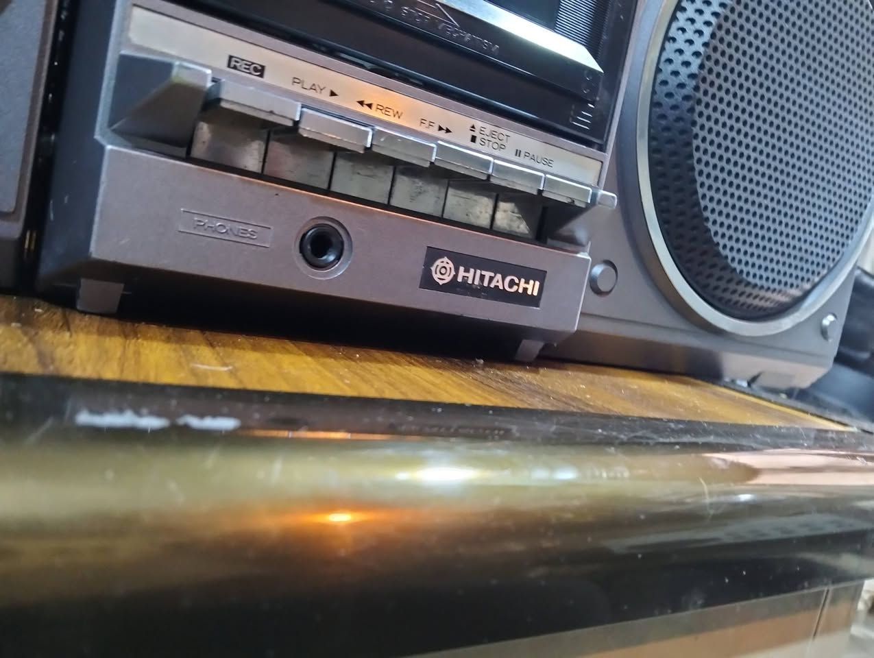 راديو مسجل هيتاشي
صناعه ياباني صنع سنة 1983
جهاز بلادي غير داخل تصليح 
الجهاز شغال بالكامل 
يوجد فديو بالمنشور يوضح التشغيل 
للحجز المراسله على الخاص


**إذا كنت صاحب هذا الإعلان وتريد حذفه لأي سبب، رجاءا أرسل رسالة إلى الدعم الفني**