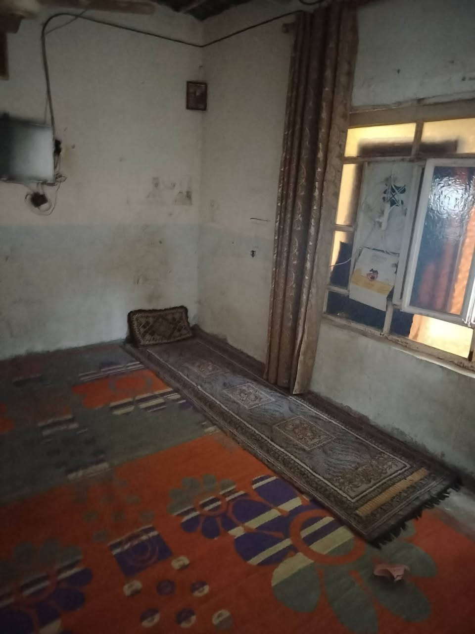 السلام عليكم وكل عام وانتم بخير بيت للبيع المكان قضاء الاحرار الكابينات للمعلومات اتصال على هاذ الرقم*********** مكلف بالنشر
