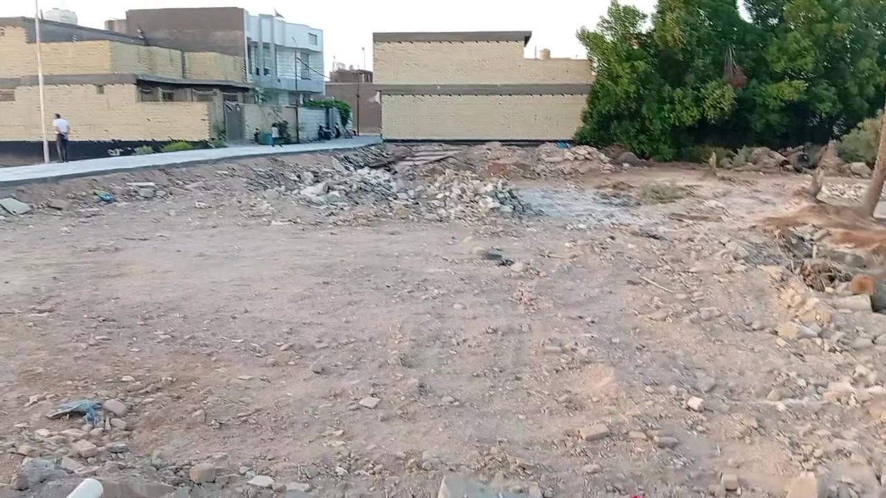 يا الله قطعه مساحه 200متر سند 25 بصف قطعه مساحه 140 متر سند 25 200 تنباع منه 100 وريد كله كربلاء طويريج خلف مجمع الاسدي ***********
