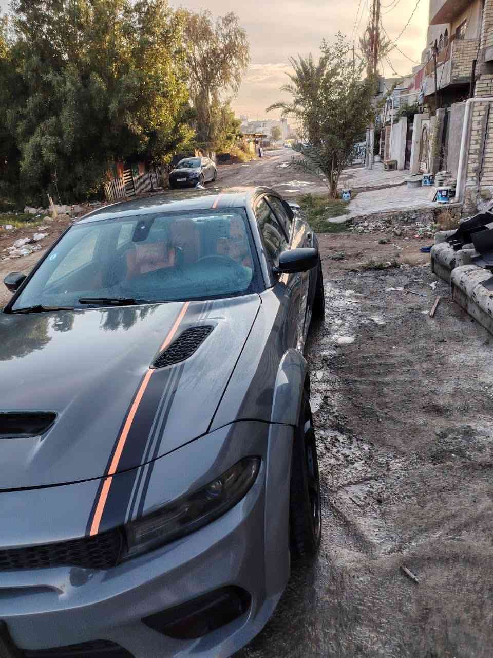 جارجر ١٩ اصل رقم بغداد الدولي سنوية وهزة ورقم كلة جديد
حادثه كدامك. بدون اي كص تغير لون. بامريكا. مو بلعراق
1-بصمة تشغيل عن بعد
2- شاشة جبيرة
3- كامرة
4- مكينه ٥٧٠٠ مكفوله مع كير جديد.
5- توويل
6- كشنات جلد الكهرباء
7- تبريد قطعتين
8-ويل توزايز مع تخم تاير جديد
9- لايتات زنون نهار
10-لدات امامية
11-لدات خلفية
12-كير طيارة
13- كزوز رعب ريمونت عليه برمجه. اطلاقات سرعه فد شي سياره متعوب عليه. كلش ادامه. عامه. نضافه. فووول السعر ١٦٥ وبيه مجال للشراي
عنوان. بغداد
***********
