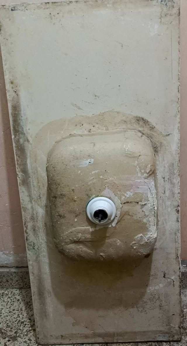 سلام عليكم غراض للبيع سنك بس الحوض بي فطر صغير براد مي مال ثلج سنك ب 25 البراد ب 20 متواجد فقط واتساب ***********  مكان الفلوجه الجولان
