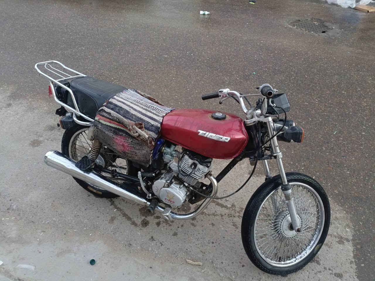 سلام عليكم دراجه للبيع تايكر كامله نقص جوملغ أمامي فقط نفس ما موضح ب صوره موديل 2020 أوراق كامله 
مبدل بيها ولفات غيرها ما مبدل مكان كربلاء حي العامل 
سعرها ٤٠٠ وبيها مجال بسيط لشراي الاستفسار أكثر , ***********
