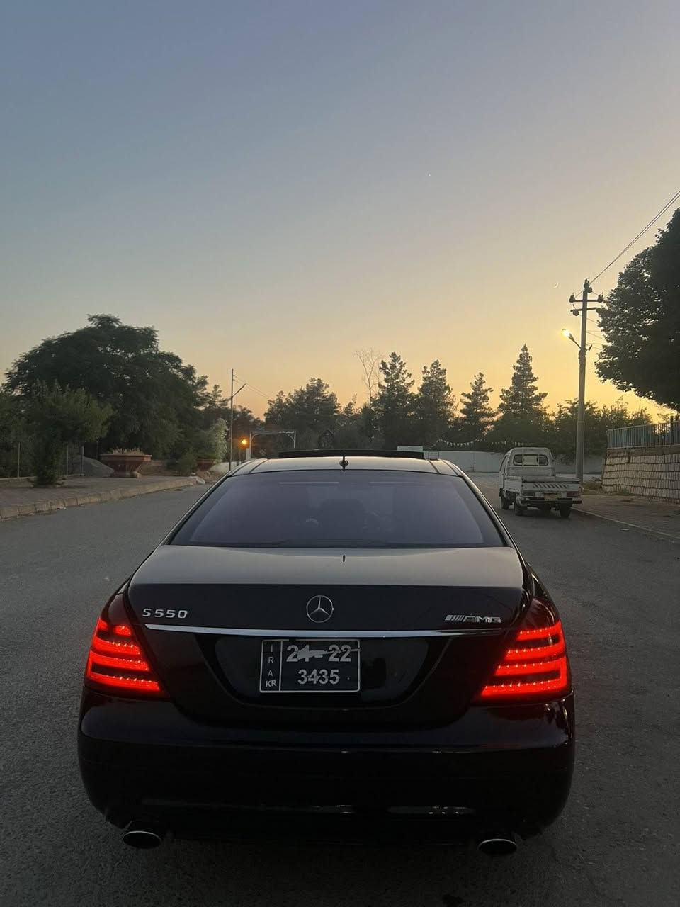 مێرسیدز بێنز S550 هەشت بستۆن بێ تۆربۆ   مۆدێل2010  ساغی دووبەی ٤پارچەی بۆیاغە لەسەر کاڵبونەوە  گێڕ و مەکینە و کارەبای هەمووی بەشەرت مواسەفات Amg کوشن سارد و گەرم پێش و پشتی کارەباییە کوشەنەکانی ٢٤ حەرەکە دەجوڵێ سڵایت و پانۆرامایە هەر ٤ دەرگای شفتە سندووقی شەفتە تراکشن کۆنترۆڵ دەبڵ هەوا بیلادی بەرز و نزم دەبێت  پشتی کامێڕە سوکان عەیزەران گەرمی و ساردی بەشەرت تازە سێرڤزی کامل کراوە چوار تایەی تازەشی بۆ بەستراوە.***********ئاسیا***********
