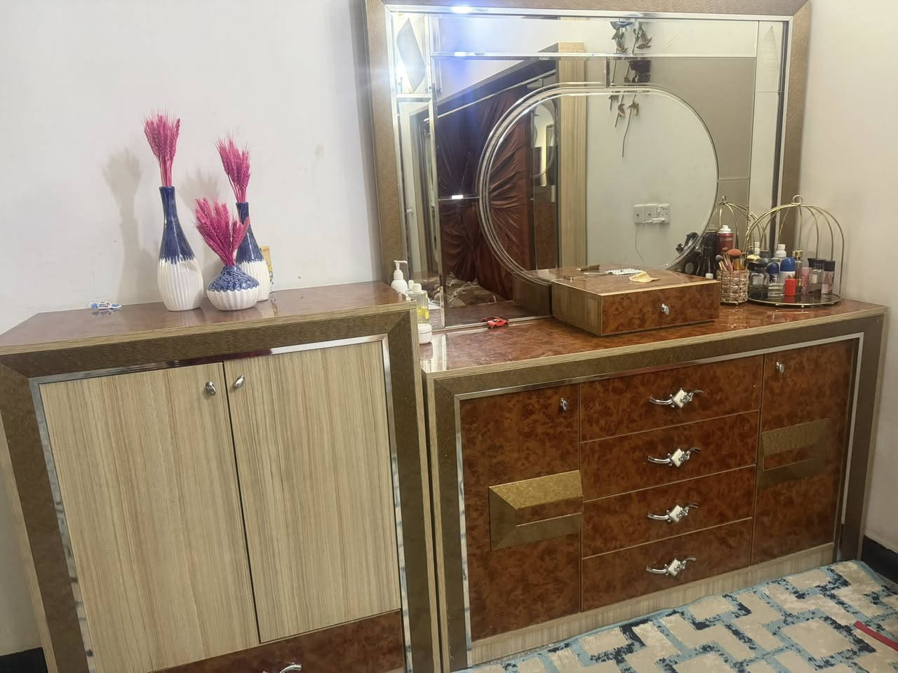 غرفة نوم تركي للبيع مابيها اي ضرر


**إذا كنت صاحب هذا الإعلان وتريد حذفه لأي سبب، رجاءا أرسل رسالة إلى الدعم الفني**