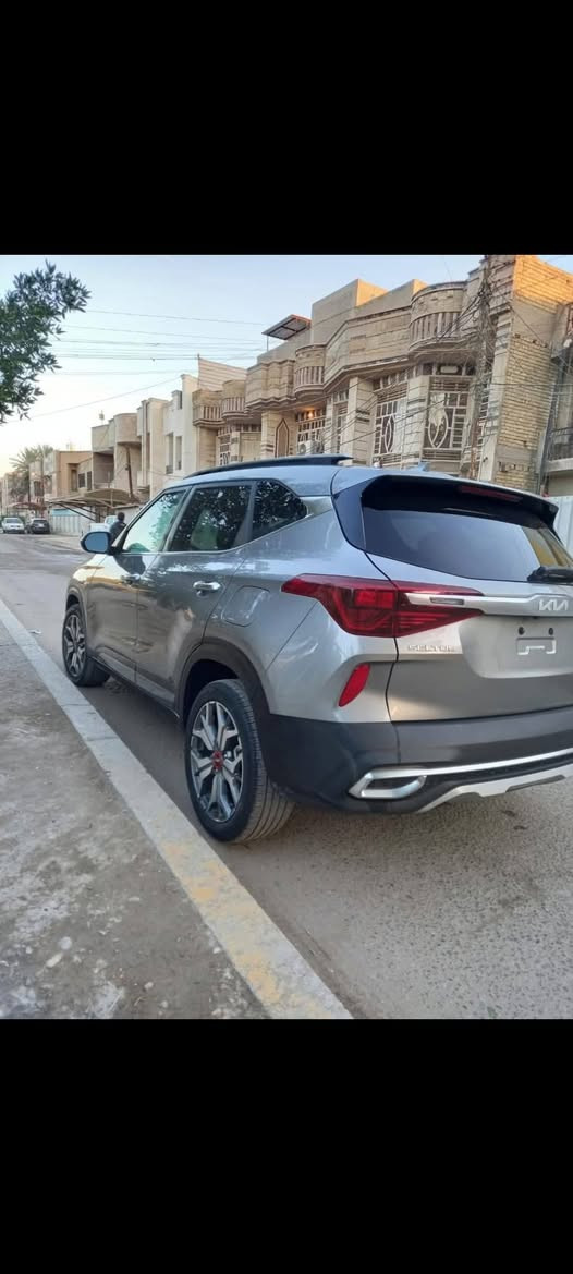 السلام عليكم
كيا سيلتوس وارد امريكي 
دخول جديد بدون رقم _ موديل 2023
منفيس ب اسمي 
فئة SX فول مواصفات عدا الفتحة 
محرك 1600 تيربو 
ماشية 10,000

بصمة وتشغيل عن بعد 
كشنات جلد _كشن كهربائي 
كشنات تدفئة 
رادار امامي 
رادار خلفي 
رادار جانبي نقطة عمياء 
رادار تنبيه عند فتح الأبواب 
قيادة شبه ذاتية 
اوتو هولد
نظام صوت 
إنارة داخلية متغيرة 
شاحن لاسلكي 
تبريد قطعتين 

الحادث:جانبي تبديل جاملغ امامي عكس السايق وباب تفصيخ وصبغ الباب الخلفي حافة البنيد بيها تكحيل بسيط  ايرباك بردة 

رقم الشاصي مرفق بالمنشور 

الرقم:***********
السعر:145
