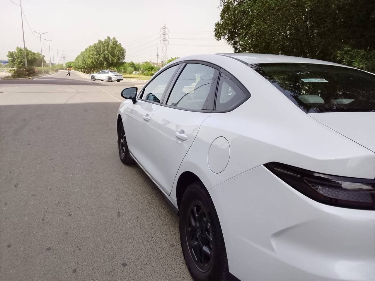 السلام عليكم عندي سيارة للبيع بي واي دي سيل فايف السيارة جديدة جدا اخت الزيرو باسمي تحويل مباشر موديل 2025 ***********
