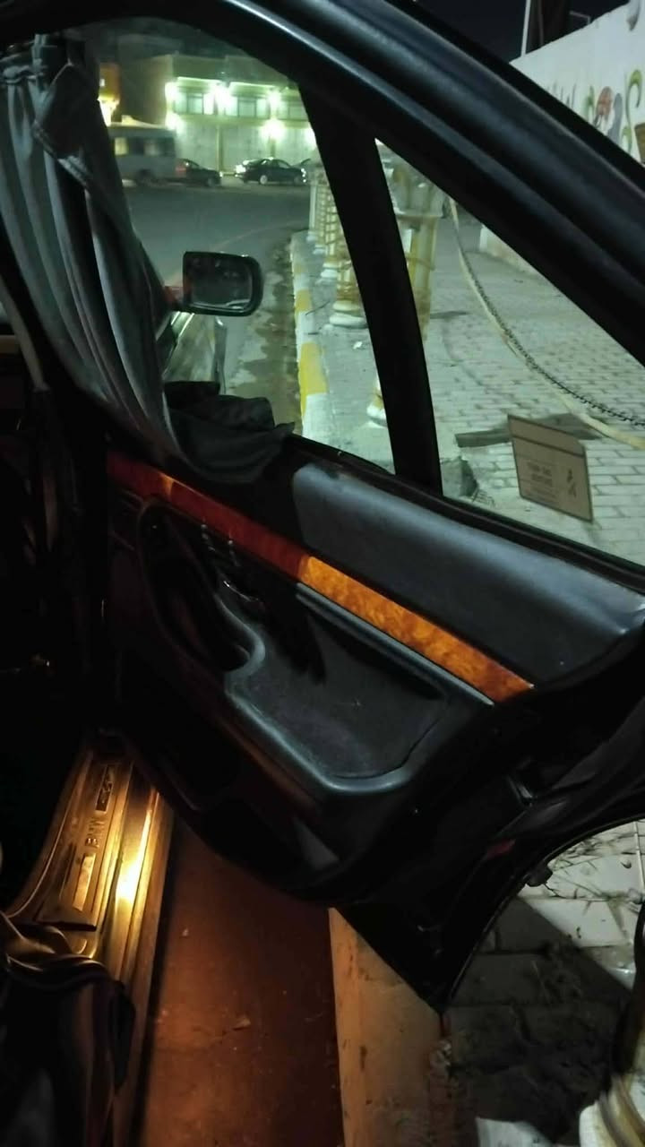 جديد المايغنيك يريحك كاسحه  موديل 94فول فول عل اخير ماكو شي مايشتغل ولا تسلني شبيها مابيها جديد جديد تبريد تدفئه كير محرك داخل خارج كله فول حجم 740اصل وفصل محرك 8مسكر كبس  هزه بيها شرط التحويل بدون حادث بدون دعم صبغ جماليه فقط السعر 50وبيها شويييييه مجال ويرهم مراوس وفرق شعندك نزل مكان السياره موصل


**إذا كنت صاحب هذا الإعلان وتريد حذفه لأي سبب، رجاءا أرسل رسالة إلى الدعم الفني**