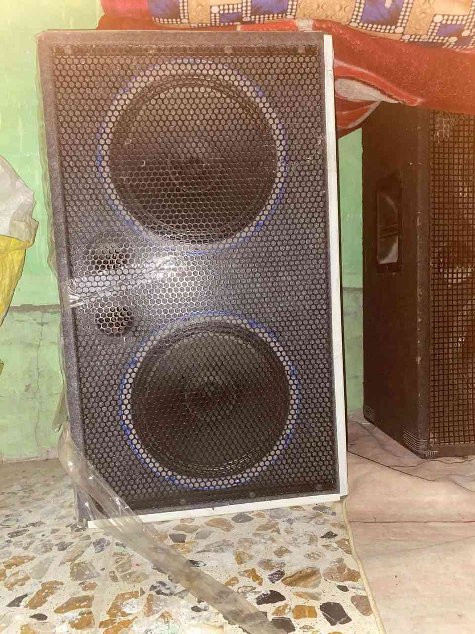 السلام عليكم جهاز مونتربو استخدام. موسم واحد
مع 2سماعات وحده تشتغل وحده واكفه نضيفات اللائمانه للبيع مكاني بابل النيل ***********
