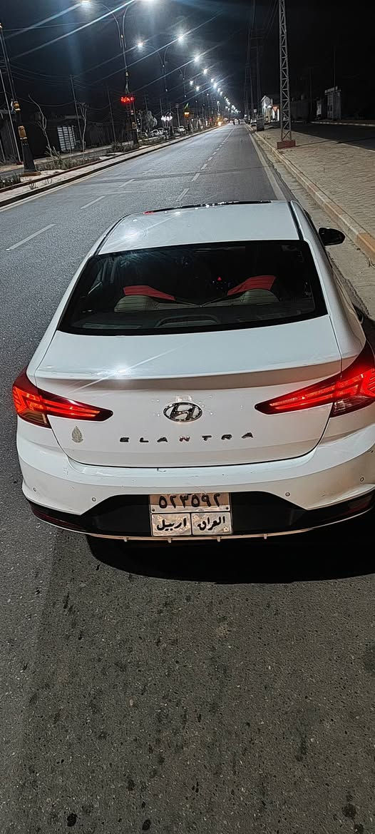 الانترا 2019خليجي فول مواصفات 
حادث بسيط ربع البنيد وجاملغ خلفي بدون دواخل فقط ماشيه 95

السعر 143 وبيهه مجال بسيط

***********
