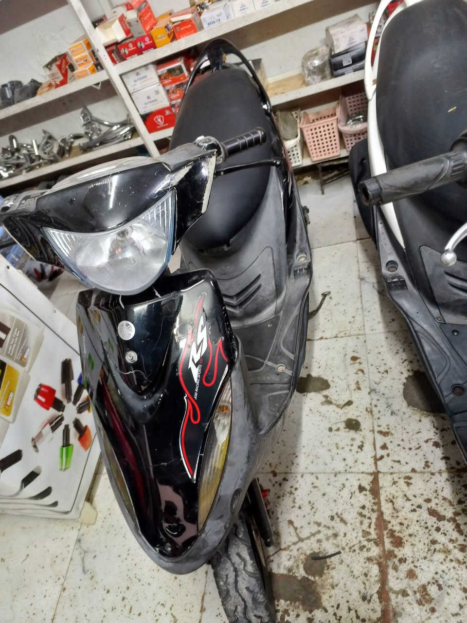 ماكس عدل شلعه ومعدل مفول سعر 600 وبيه مجال قليل مكاني كوت حي جهاد ‭٠٧٧٥ ٩٥٧ ٩٦٤٤‬
