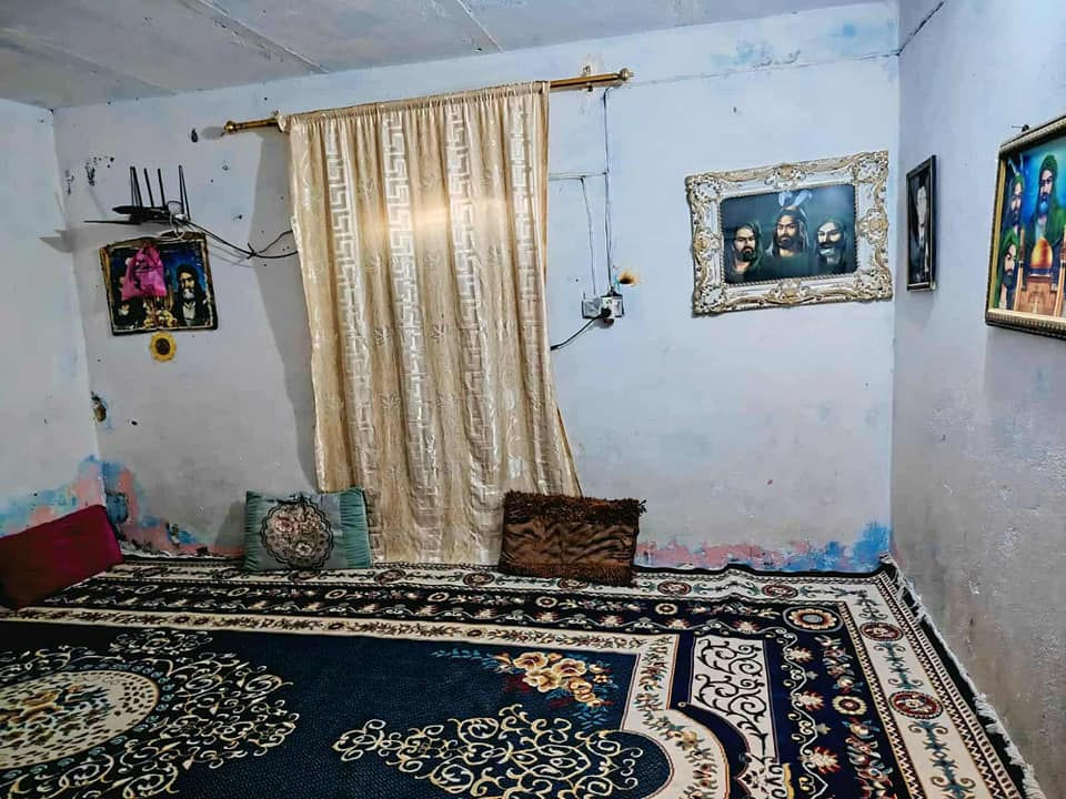 بيت حوآسم 200م قابلة للتطويب الموقع الشيشان الثانية شارعها تبليط قريبة على الاسالة خلف دائرة قطع الاراضي النقل جديدة. ب11وبي مجال شراي يتصل *********** عمارة, ميسان
