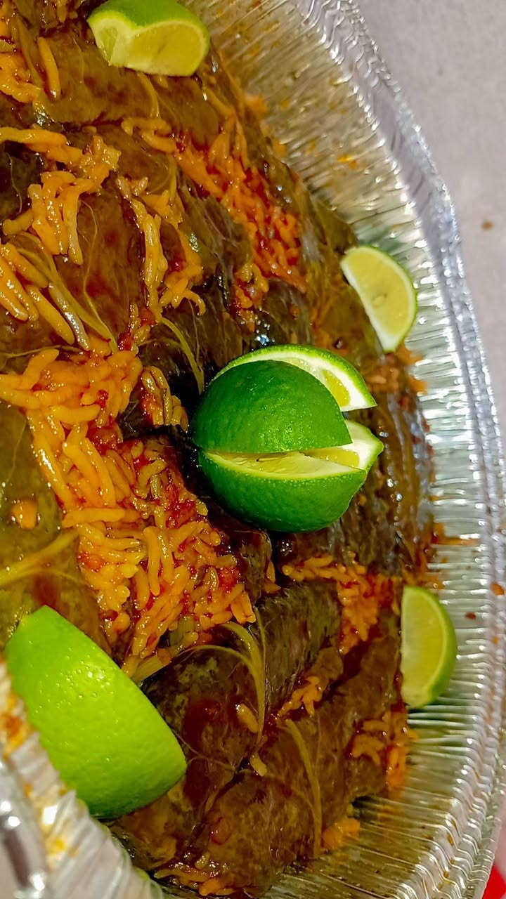 مساء الخير والعافية ❤️ بيع مباشر 2 جدر دولمه وسط 12 ألف و صغيره ب10الاف دينار  وجدر برياني عليه نص دجاجه ب12الف فقط ❤️❤️إلي يريد يحجز هسه ويدزلنا الرقم والعنوان ساعة ونص ويوصلكم الطلب لباب بيتكم وتدللون علينااا حبايب ❤️ للحجز والاستفسار الاتصال على الرقم *********** توصيل موجود
💛🫶
