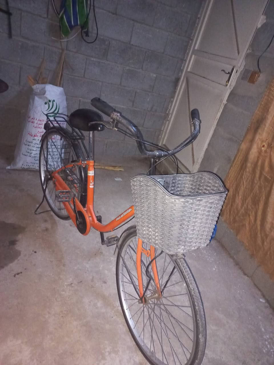 بسكيل ليبع حجم 26 نضيف مابي عيب سعر 60الف شويا مجال
***********
