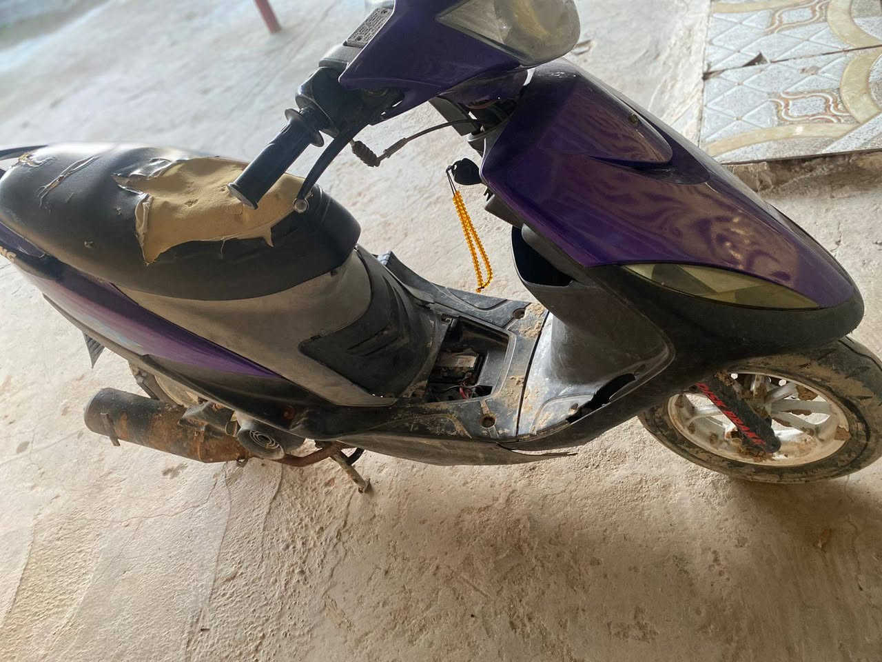 السلام عليكم ماكس للبيع دراجة نضيفة نقصها كشن وهندر فقط شغالة سلف وكهربائيات مابيها  اي نقص مكاني كربلاء مامتواجد ع فيس ***********
