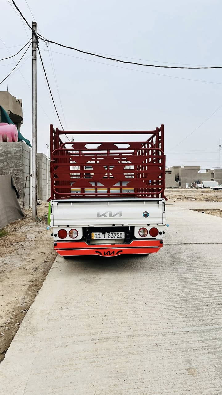 للبيع كيا فحل 2025 ماشية 9الاف فقط كاملة مكانها واسط الصويرة تحويره ستد وويل 14 السعر 210 قفل يعجبك ع راسي ميعجبك هم ع راسي ***********
