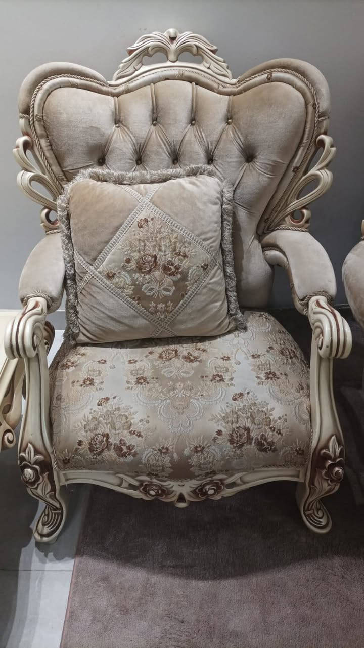 تخم زان ملكي 10مقاعد طبله وسطيه أخو الجديد مكان الكراده سعره مناسب للتواصل ***********
