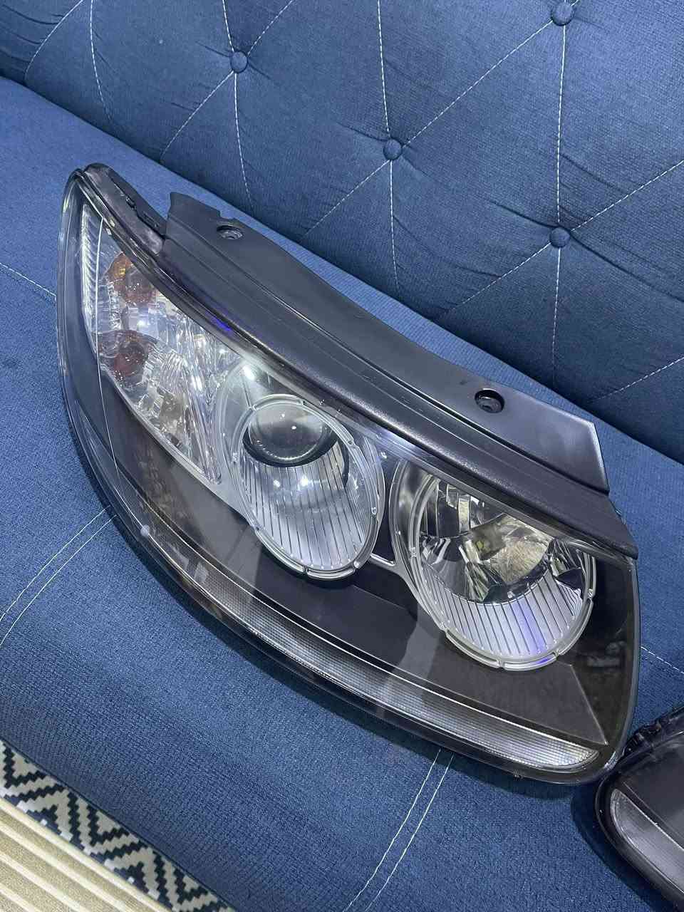 سلام عليكم 
لايت سنتافي 12 اصلي شركة العالي لد اوزوم اصلي بعد احلا من الصور السعر 350 الف عنوان بغداد اتصال واتساب ***********
