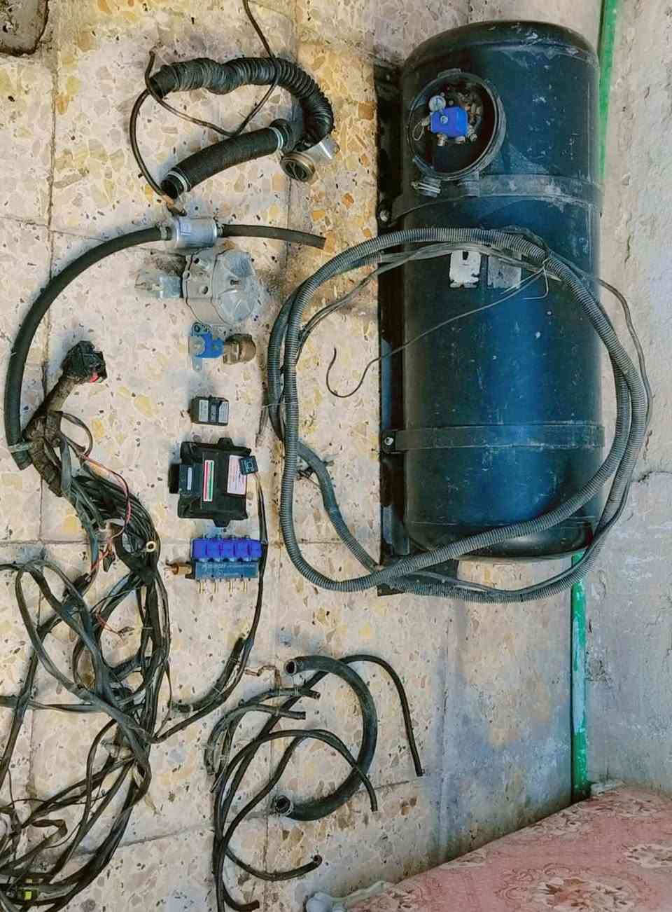 السلام عليكم عندي منظومه غاز للبيع بسعر مناسب 4سلندر ايطالي شغاله ***********
