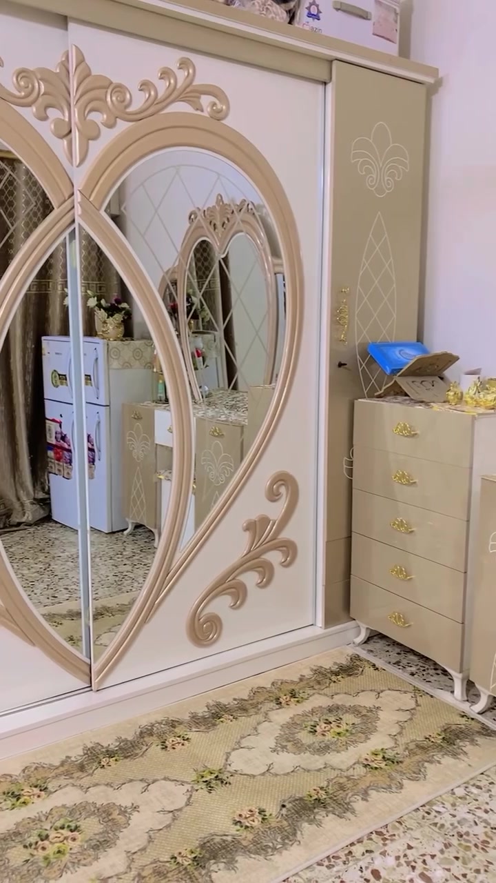 غرفة نوم البيع ***********

