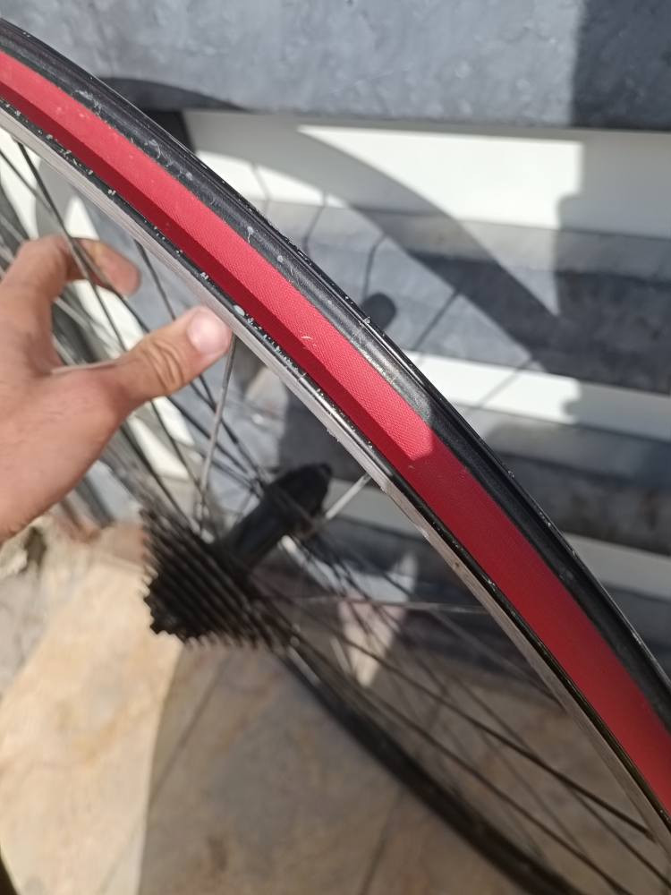 السلام عليكم ويل بايسكل خلفي ماركة برزشن 
اصلي ويل صافي طبيقتين يتحمل وزن عالي 
PRECISION
المنيوم 
سعره 25 وياها دشلي 8 نمرات هدية 
مكاني بصرة 
_0771556_9039 البصرة, العراق


**إذا كنت صاحب هذا الإعلان وتريد حذفه لأي سبب، رجاءا أرسل رسالة إلى الدعم الفني**