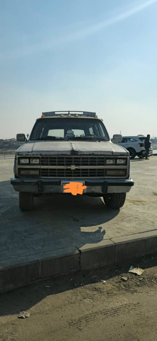 جمسي سوبر بان ١٩٩١ كلاسك محرك ٣٠٥ كير ٧٠٠ عطل العمره الثالثه  السعر ٢٧ ورقه رقم ألماني موقع السياره بغداد ***********
