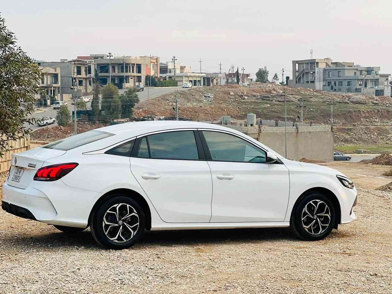 Mg gt 2025گير عادي 
كاميرة حةساس 
بةسمة 
يةدة بةسمة 
شاشة ئةكتيف  
تةعديل سورعة 
زؤر مواسةفاتي تر 
رةقةم بؤ رةقةم هجي پيوة نية
تةنيا ٨هةزار km رؤيشتووة 
سيرفسي كاملي بؤ كراوة تازة رؤني گؤراوة 
جوانكاريوو كةمالياتوو گاعي بؤ بةستراوة 
نرخي ١٠٢ گةلاو معامةلةيكي برايانة 
شوين كؤية رةقةم موبايل *********** كويسينجاك, أربيل
