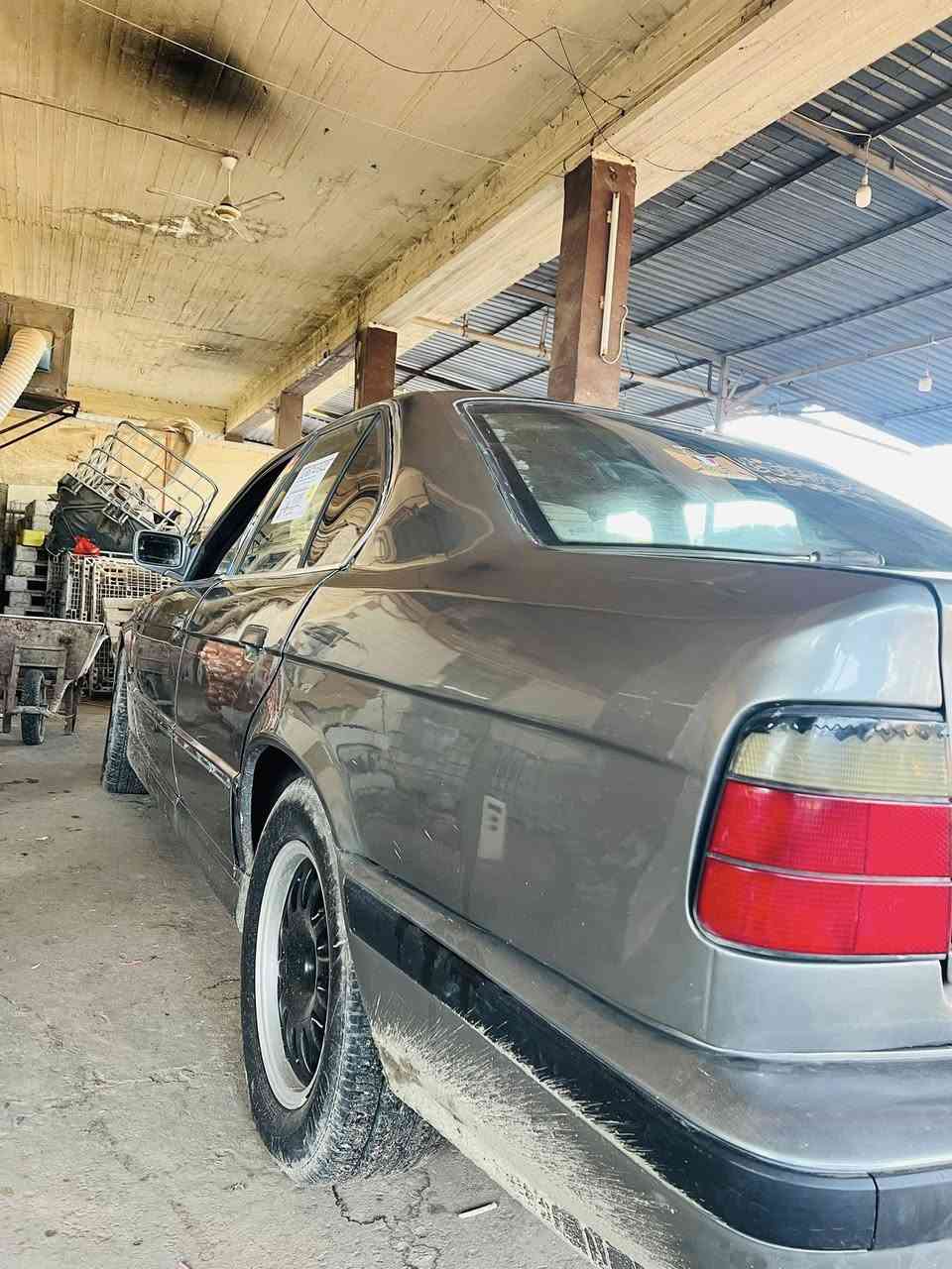 بي إم 525
كير اوتو
كير محرك شرط 
كابون بيه شرط تحويل 
مكان موصل 
***********
