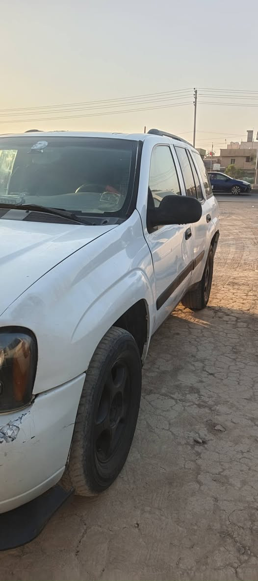 بلايزر للبيع موديل ٢٠٠٥ مال مزاد واسط الكوت سعر٥٢ للعلم سيارة كير محرك بلاد عنوان ديالى المقدادية***********
