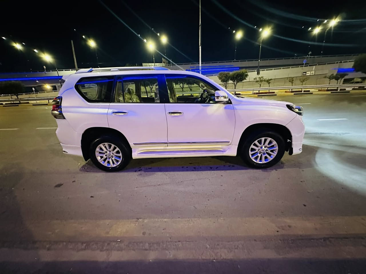 سلام عليكم
برادو TXL

موديل 2014 

ماشيه 147 الف 

سته سلندر 400 

سبعه راكب 

ثلاث قطع تبريد 

سياره جديده معنه كلمه 

فقط دعاميه الماميه صبغ 

سياره بغداد بسمي 

رقم جديد هزه جديده  سنويه 2030 

موصفات معروفه 

بصمه /شاشه /كامره /حساس /فتحه/جلدكراظي كهرباء/ثلاجه /شاير مري /مري شفط/لايت زنون بلادي /

 عنوان كاظميه هاتف *********** 

ملاحظه سياره جديده كلش
