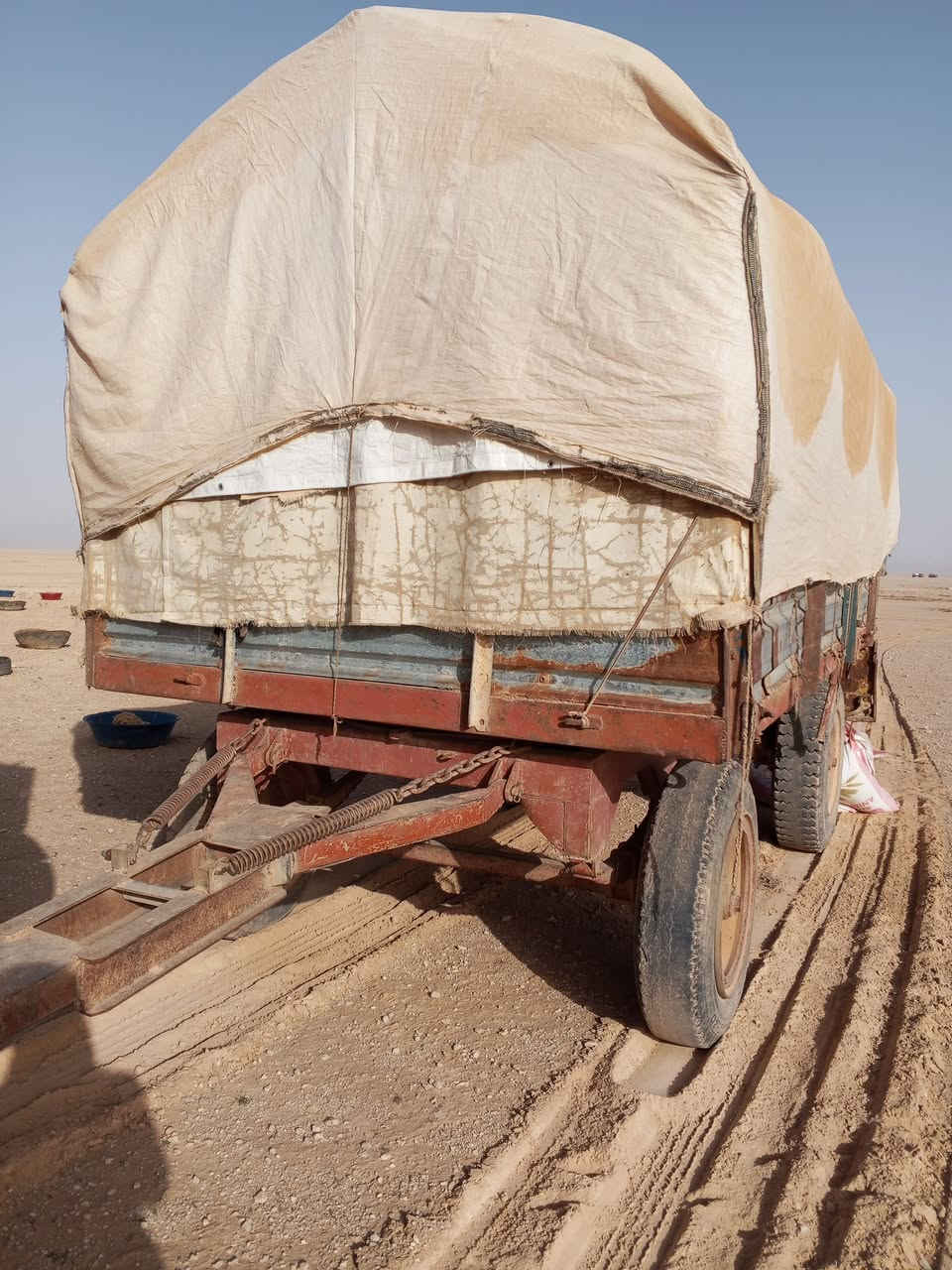 سلام عليكم خوان عربانه اللبيع 4متار عربانه ادرجه اوله اذا احد عنده  عربانه طويله نتراوس وننطي فرق احسب الغناعه  اوذابيع هم ترهم تصال ‏‪***********‬‏
